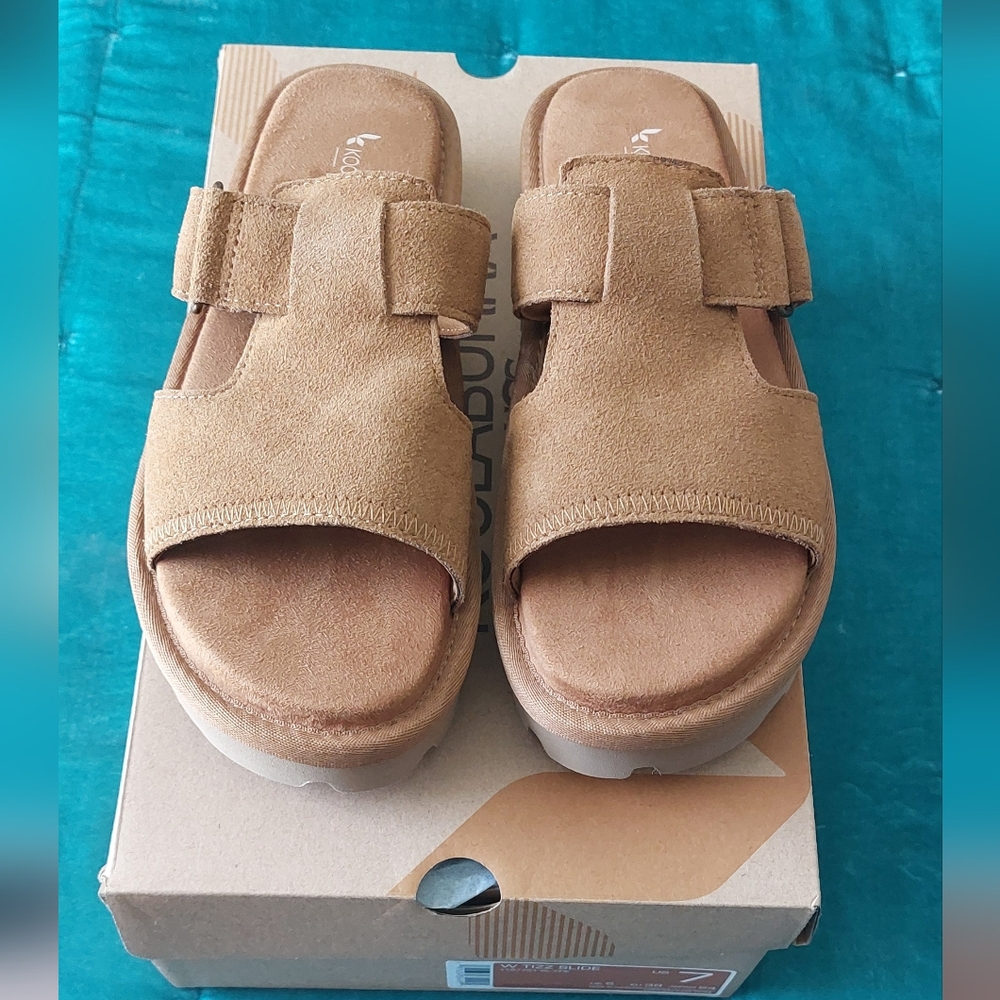 Koolaburra By Ugg Slides - Picture 2 of 5